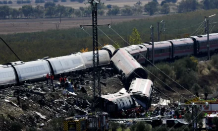 Tragedia ferroviaria en España deja decenas de muertos y cientos de heridos